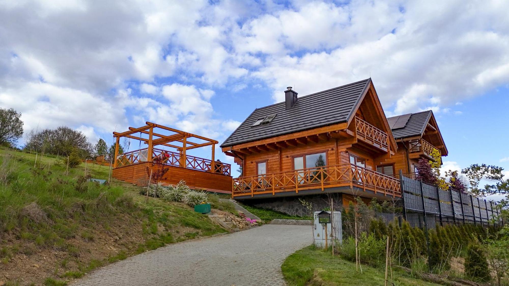 Houten Vakantiewoning "Reisnaarpolen" Royaal Ontbijt, Sauna En Hottub Czarna Gora Exterior photo